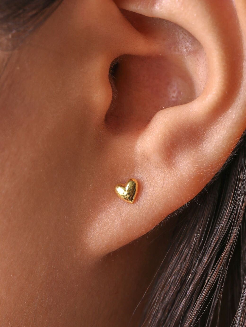 Heart stud earring