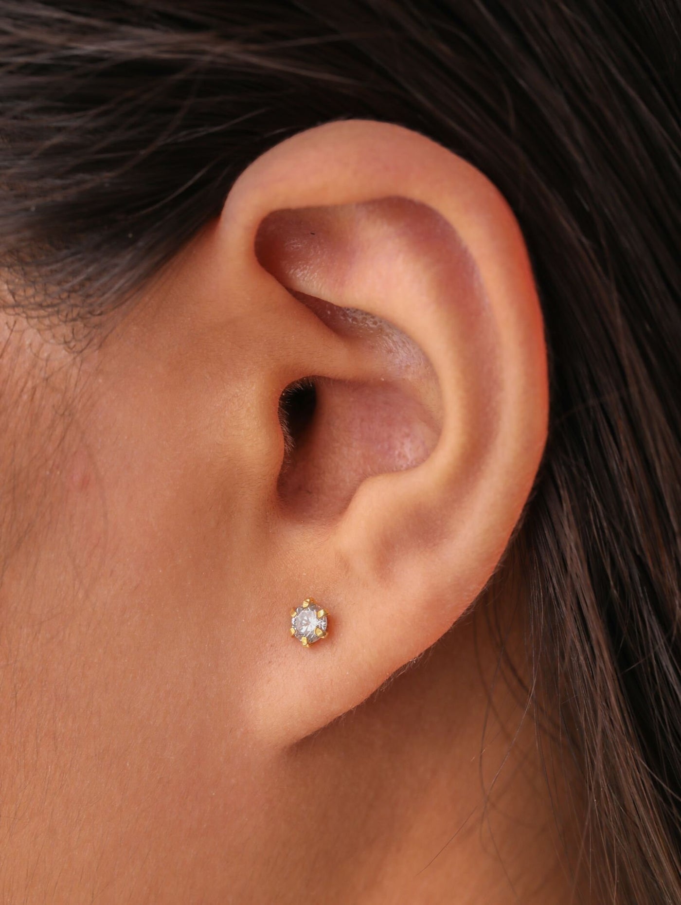 Stud earring